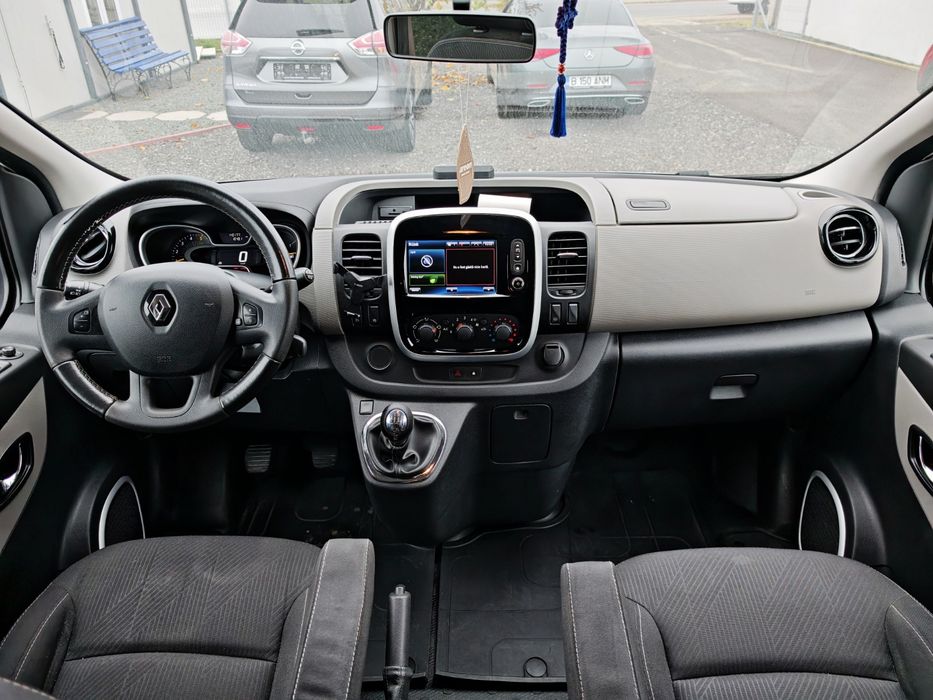 RENAULT Trafic 2015 — imagine 5