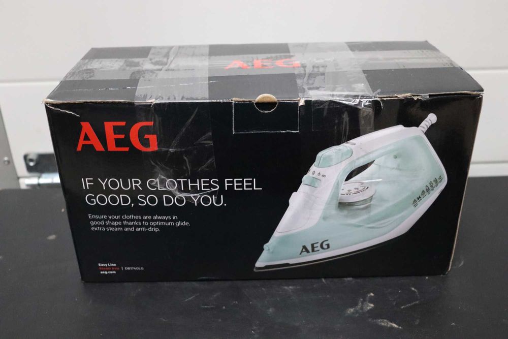 Парна ютия AEG DB 1740LG с индикатор за остатъчна топли 2400W