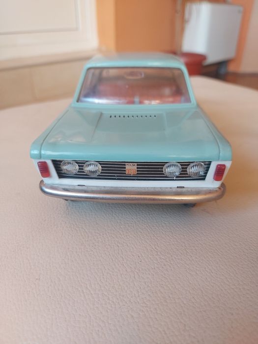 Ретро количка fiat