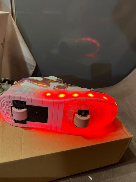 Кроссовки с роликами