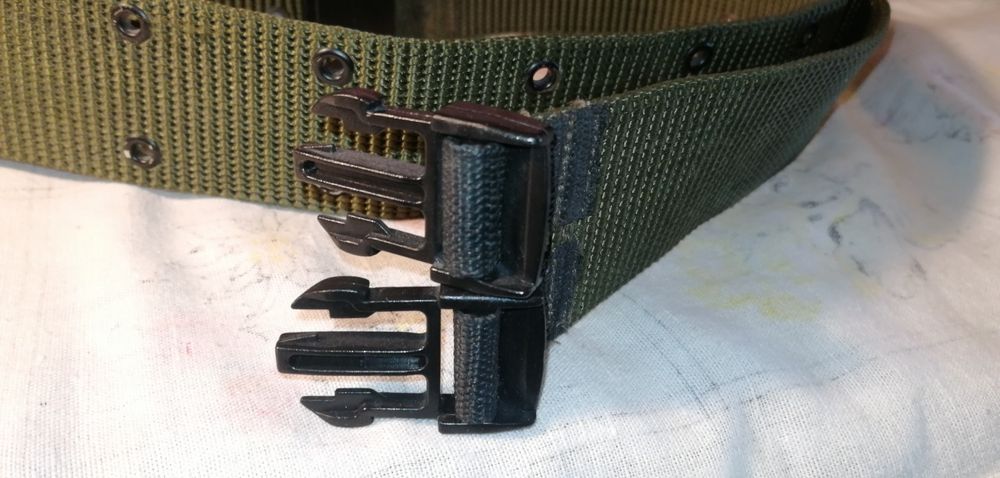 Армейский ремень на фастексах.