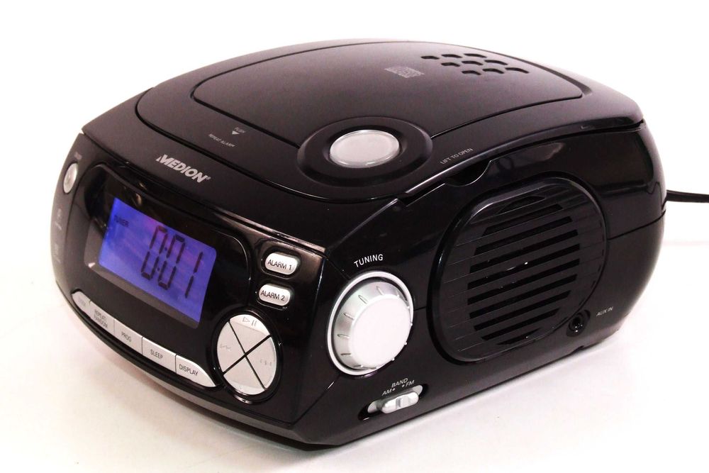 CD player MEDION + Radio (FM , AM) + Ceas, Made in Germany, NOU