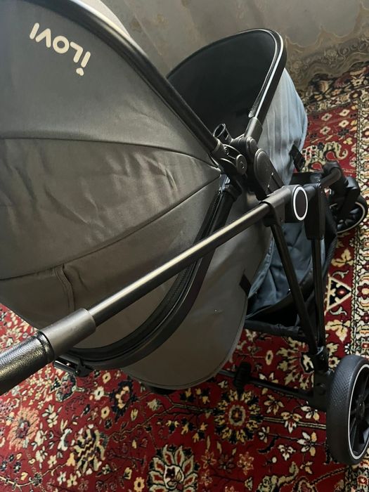 Продам коляску пользовались 3 месяца