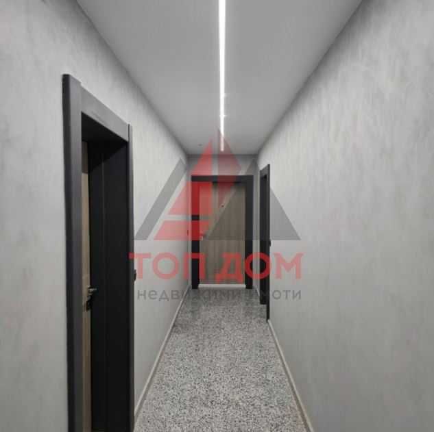 Дава се под наем Тристаен апартамент в Варна, Младост 1 - 113 кв.м за 918 € - Снимка #2