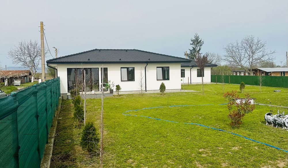 Продава се Къща в с. Малко Кадиево, Област Стара Загора - 100 кв.м за 1090 €/кв.м - Снимка #12