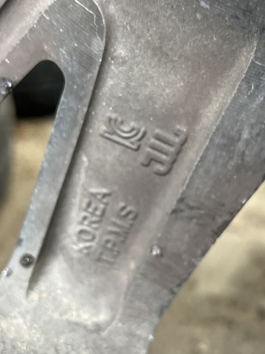 Диск с резиной от грандеура с кореи