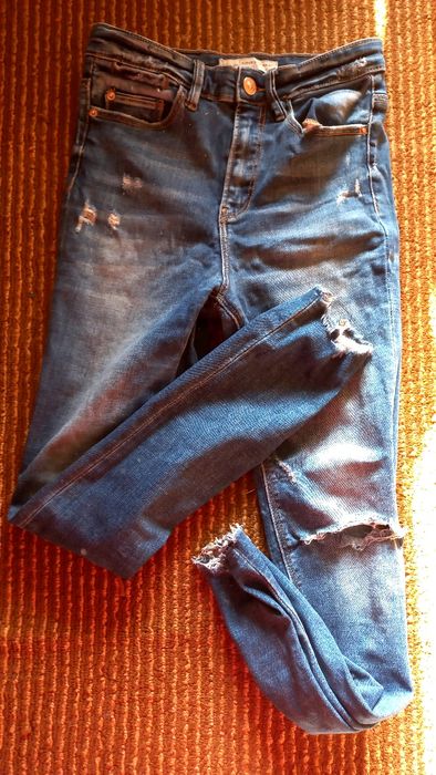 Дънки в отлично състояние