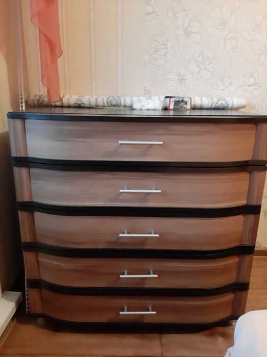 Продам спальный гарнитур