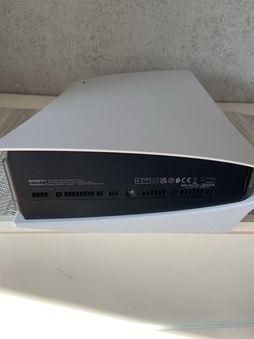 Конзола PS5 Disc Edition 825GB White