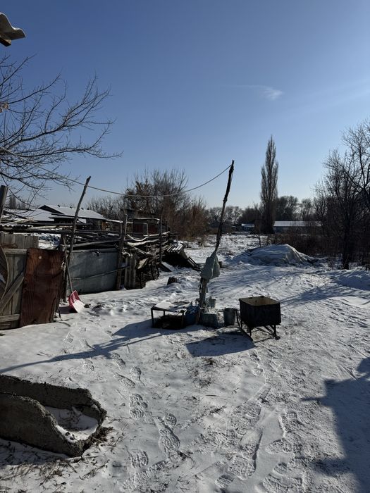 Үй сатылады кең аумағымен