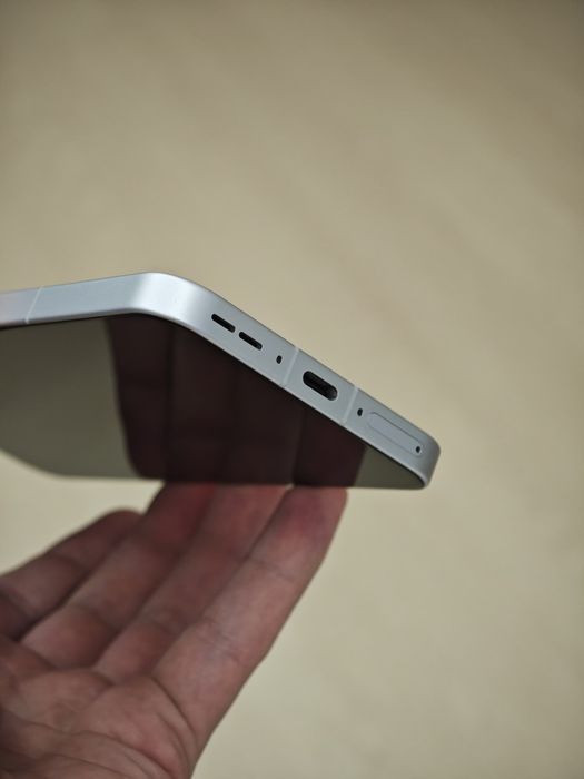 OnePlus 13T 8/256 как новый