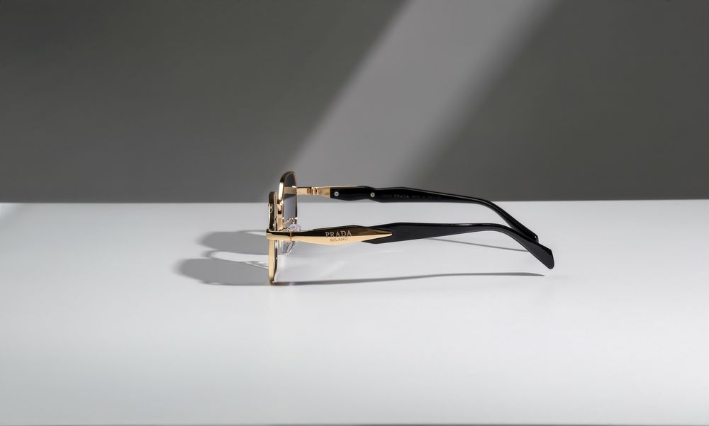 Оригинални Слънчеви очила Prada