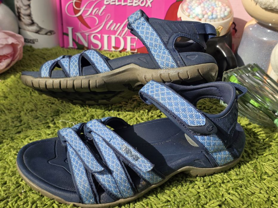 Teva сандали N36