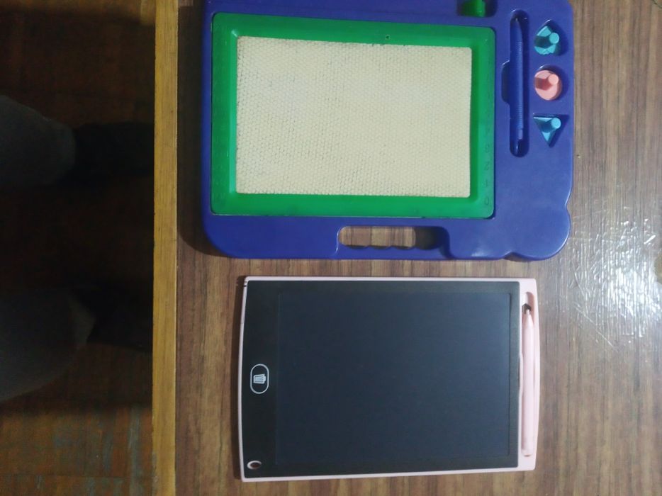 блокноты для письма или рисования , стирающиеся