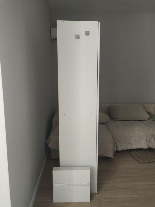 Продам узкий шкаф