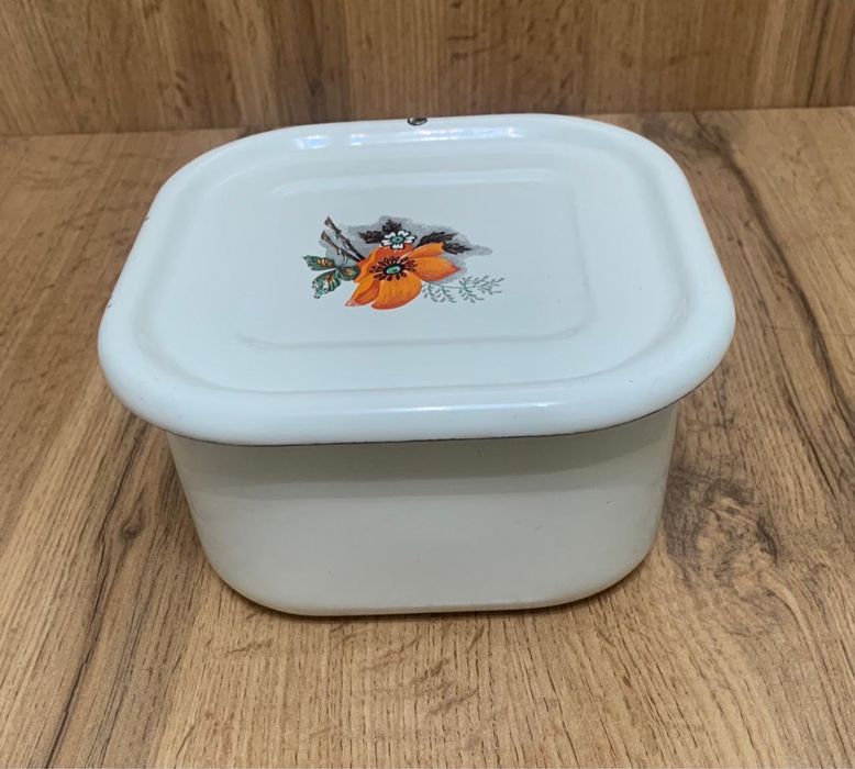 кастрюли бидоны чайник друшлаг холодница