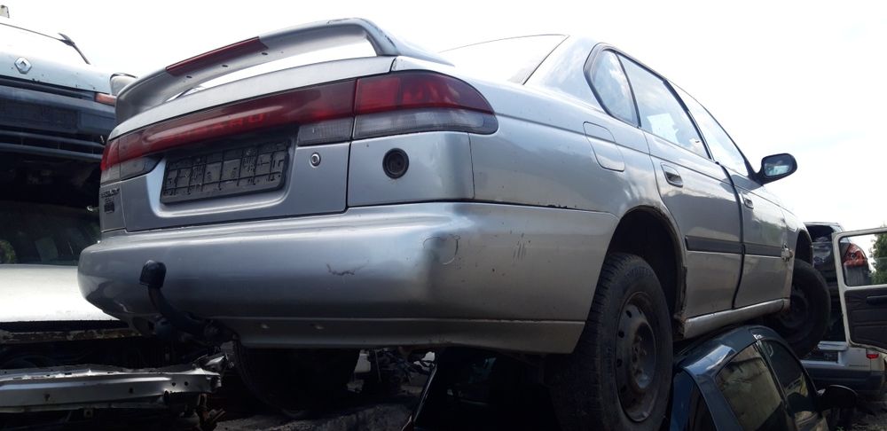 Subaru Legacy 2.0 боксер 1998