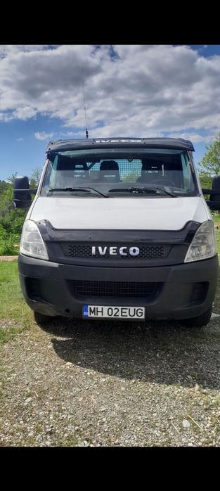 Camioneta Iveco.