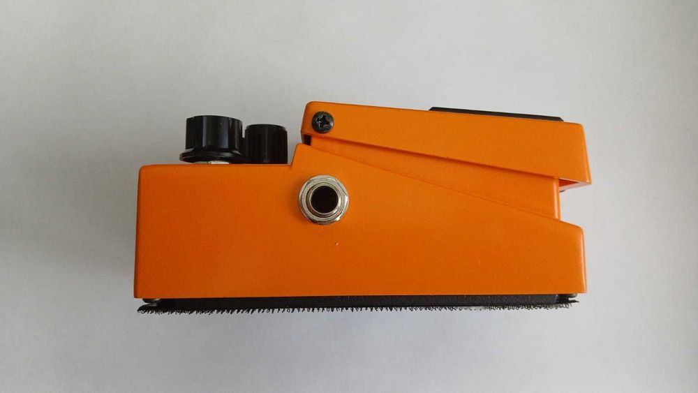 Гитарная педаль эффектов BOSS DS-1 Distortion