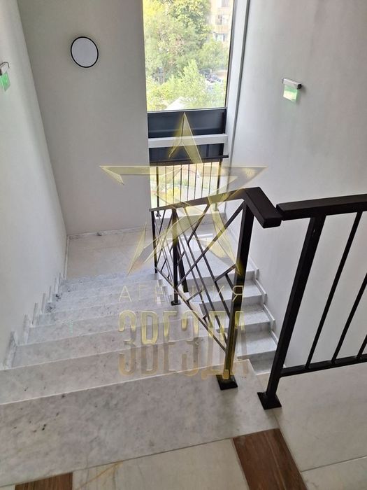 Продава се Тристаен апартамент в Пловдив, Остромила - 90 кв.м за 1267 €/кв.м - Снимка #1