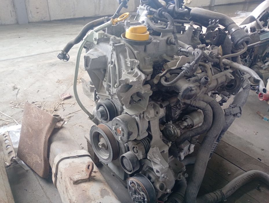 Двигател 0.9 tce H4B