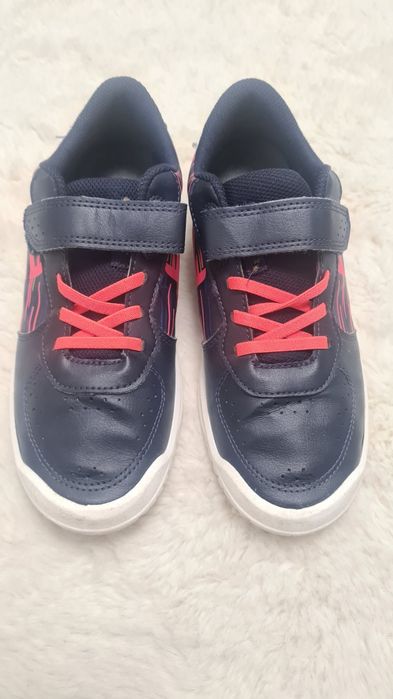 Adidasi Decathlon ușori 38