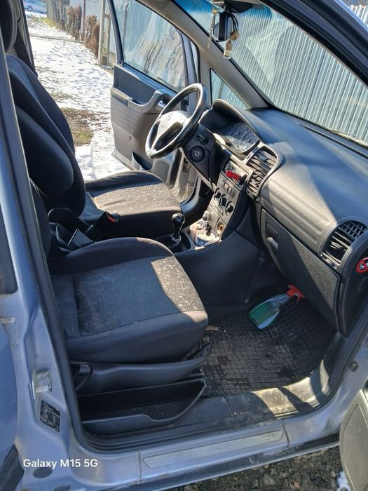 Opel zafira An 2002 7 locuri  benzină