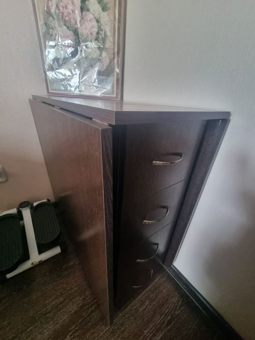 Стол книжка качественный