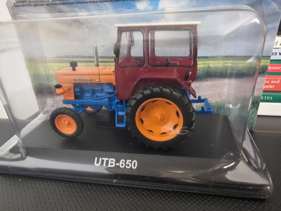 Machetă Tractor UTB 650