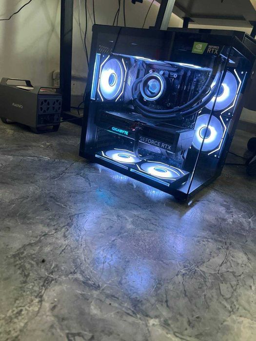 Продаю мощный игровой ПК.