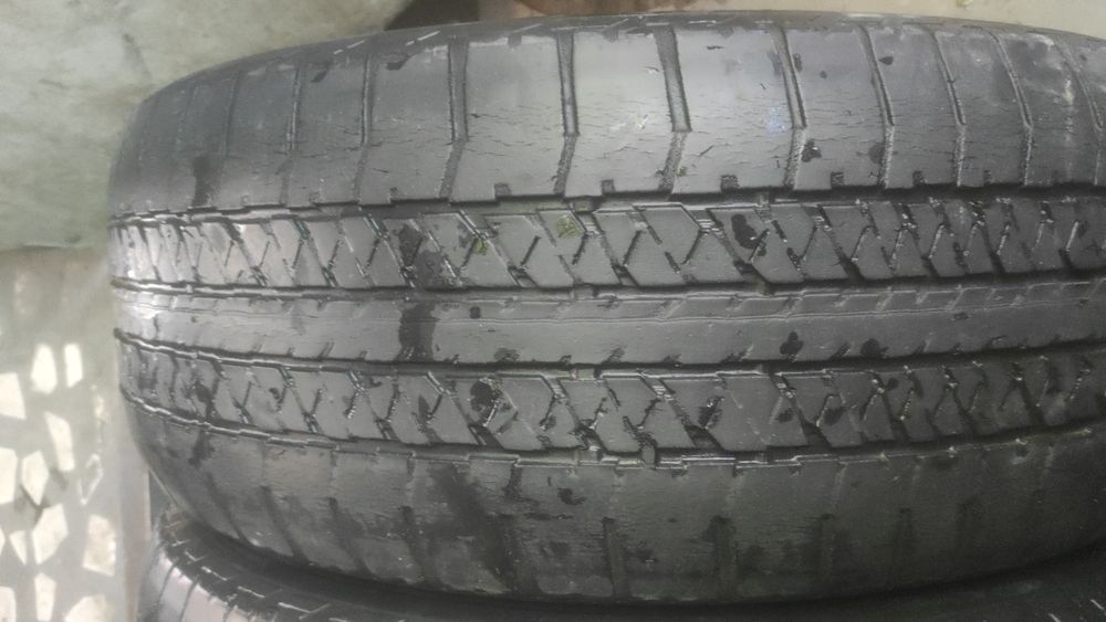 275/50R22 Bridgestone