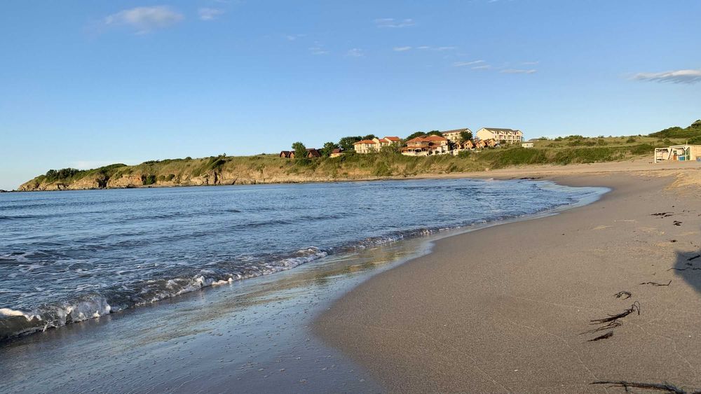 Продава се Едностаен апартамент в Царево - 54 кв.м за 1100 €/кв.м - Снимка #1