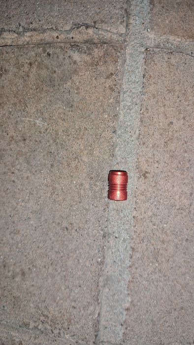 Колпачки на колесо б/у