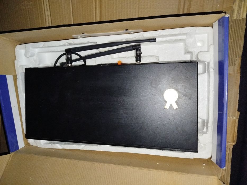 Shure UGX 8 Профессиональный беспроводной микрофон