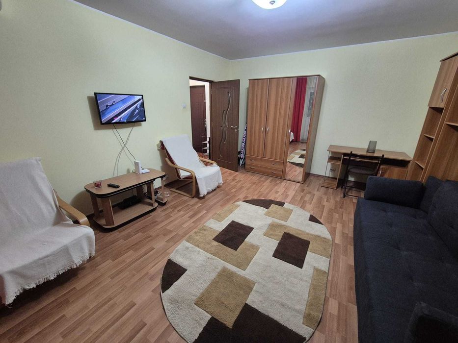 Garsoniera de inchiriat zona Costin Georgian