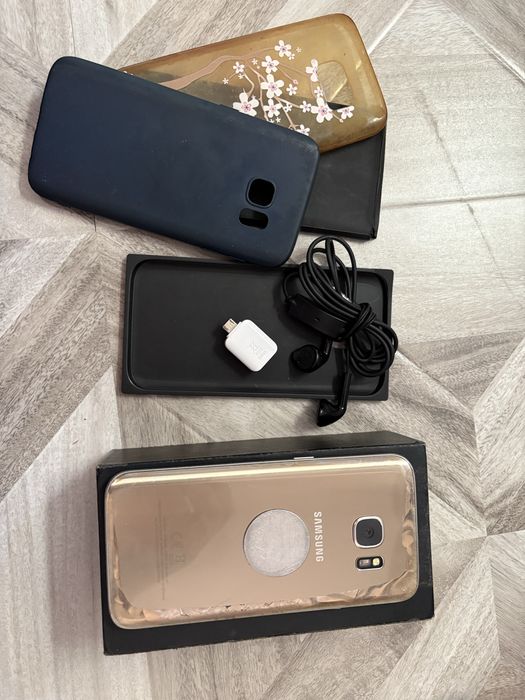 Vand telefoane Samsung