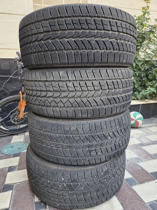 Зимние шины 235/45 R18