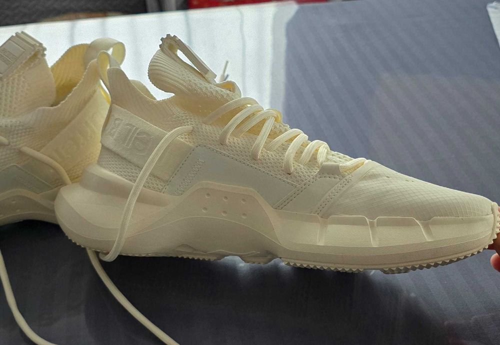 Adidasi Neil Barret / LI-NING,model Essence 2,3