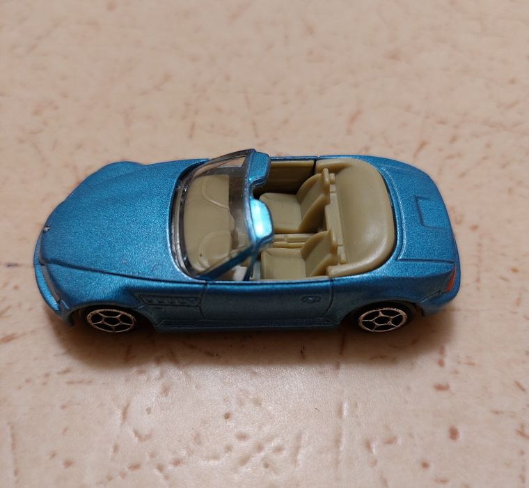 Колички matchbox / hotwheels