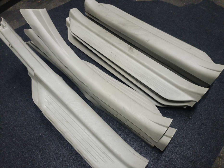 Оригинальный внутренний порог от Toyota Camry 40