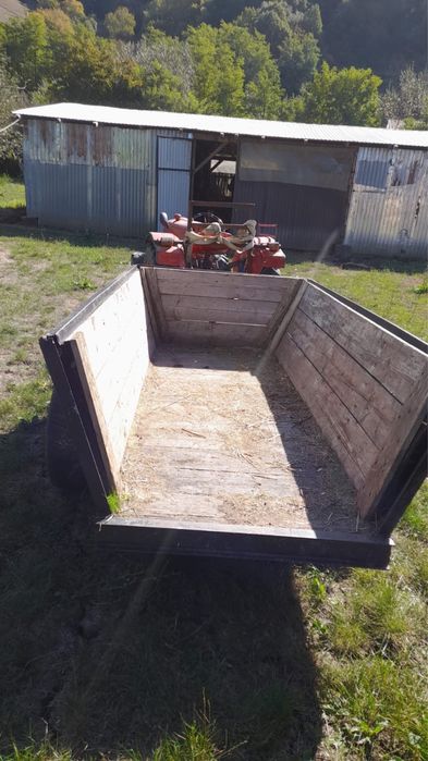 Vand straf dupa tractor