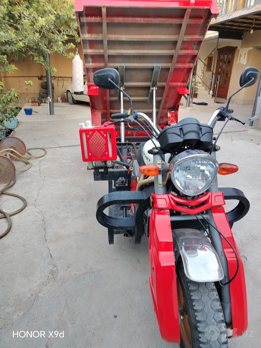 Motoroller Lochin R 6. Maorifi 320 lik injektr. Yangi holatda.
