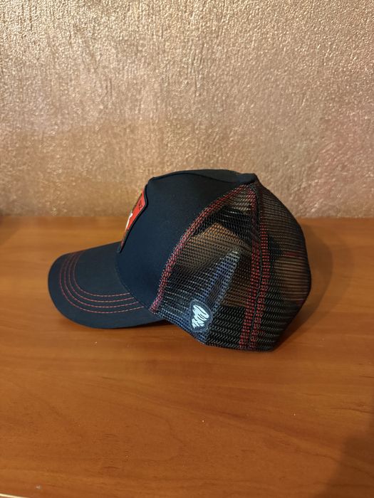 Шапка с козирка!