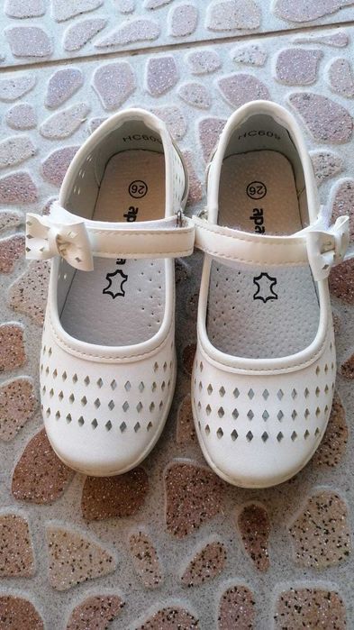 Децки обувки като нови