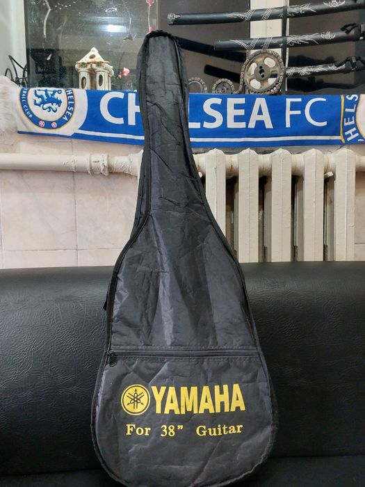 Продам гитару почти Новая