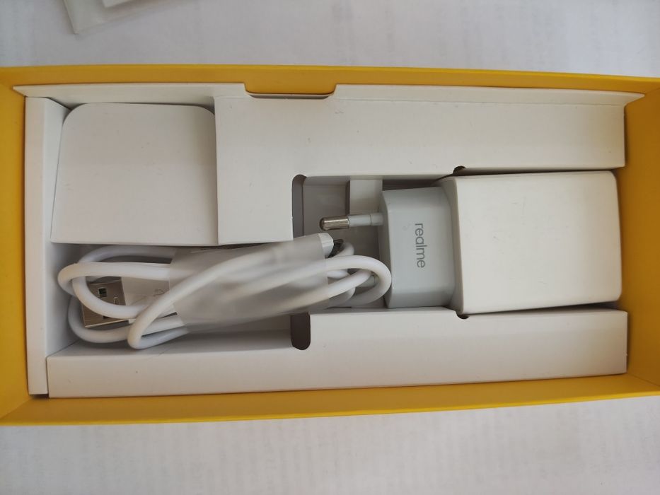Продам телефон Realme C31