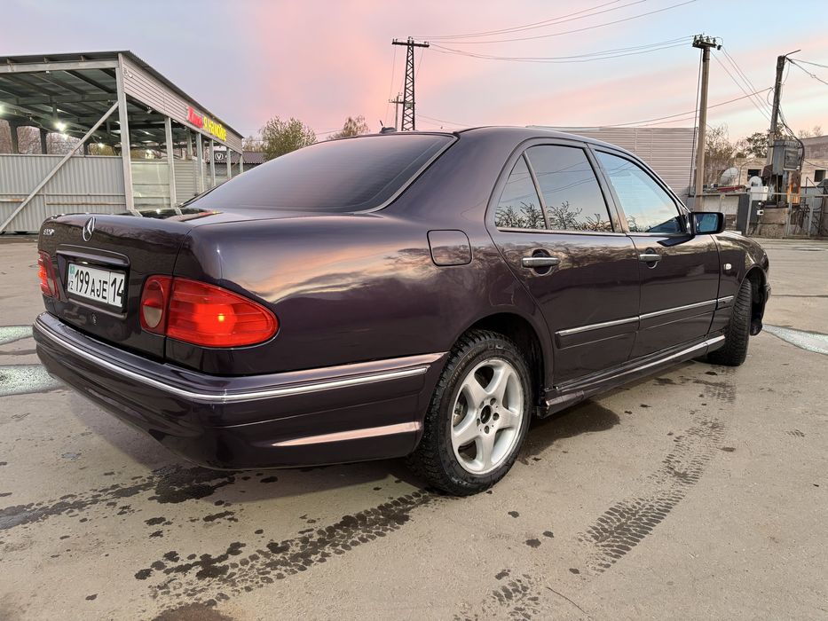 Продам мерса 210