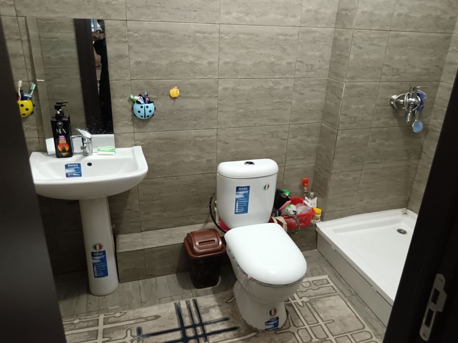 Чирчик шахар 2мкр Катеж 2022 курилган сотилади 4сотк тел