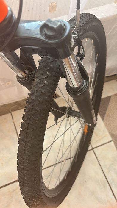 Vand bicicleta rockrider st 500 noua inca in garantie