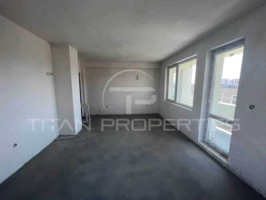 Продава се Двустаен апартамент в Пловдив, Христо Смирненски - 70 кв.м за 1132 €/кв.м - Снимка #1